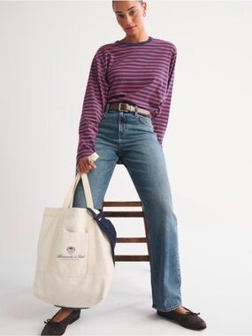 Abercrombie & Fitch 90’s High-Rise Straight Curve Love Jeans